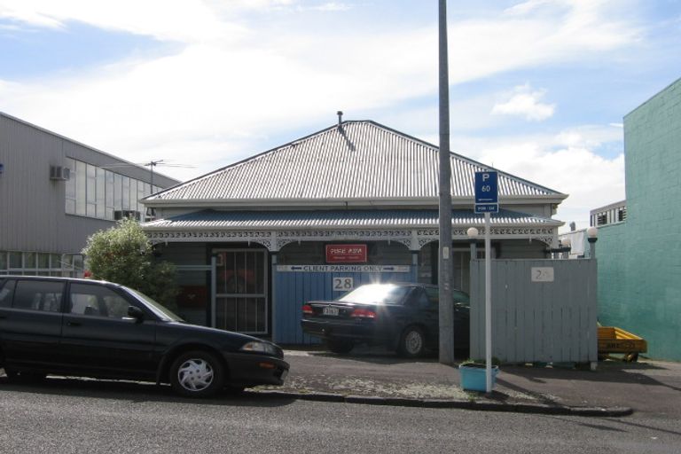 Photo of property in 28 Burleigh Street, Grafton, Auckland, 1023