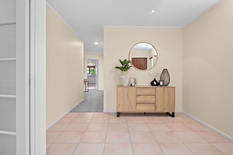 Photo of property in 11 Crowden Place, Harrowfield, Hamilton, 3210