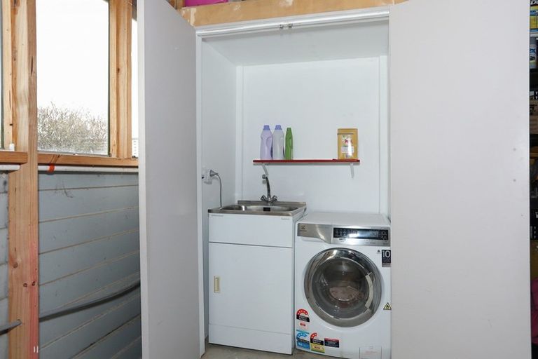 Photo of property in 6 A'court Street, Sanson, 4817