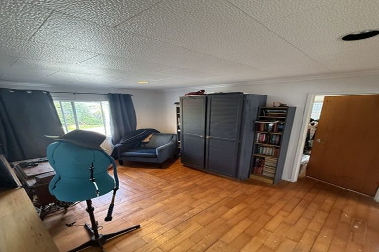 Photo of property in 5 Shearwater Street, One Tree Point, 0118