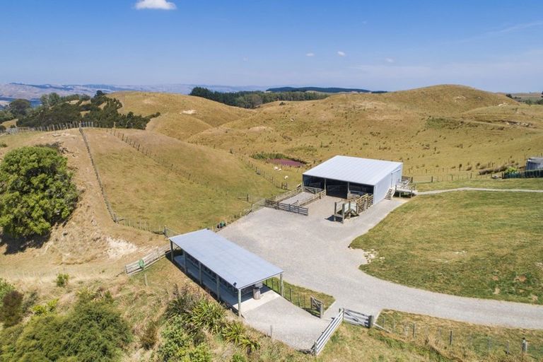 Photo of property in 216 Zigzag Road, Pohangina, Feilding, 4775