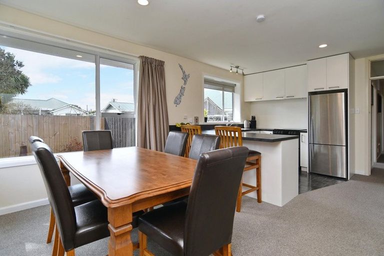 Photo of property in 2/97 Roberta Drive, Somerfield, Christchurch, 8024