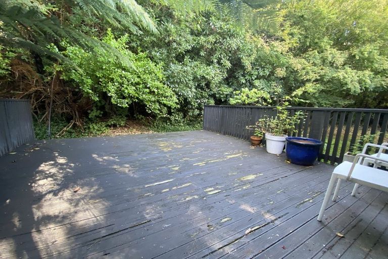 Photo of property in 4 Julia Place, Tawa, Wellington, 5028