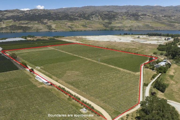 Photo of property in 1034 Luggate-cromwell Road, Mount Pisa, Cromwell, 9383