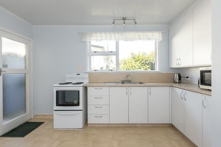 Photo of property in 2/306 Hastings Street South, Hastings, 4122