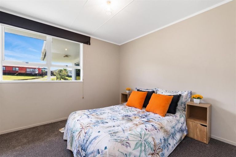 Photo of property in 100 Homedale Street, Pukehangi, Rotorua, 3015