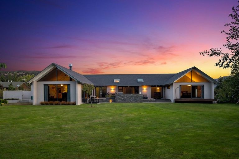 Photo of property in 444 Aubrey Road, Wanaka, 9305