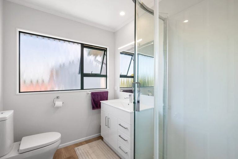 Photo of property in 9 Sandel Rise, Merrilands, New Plymouth, 4312