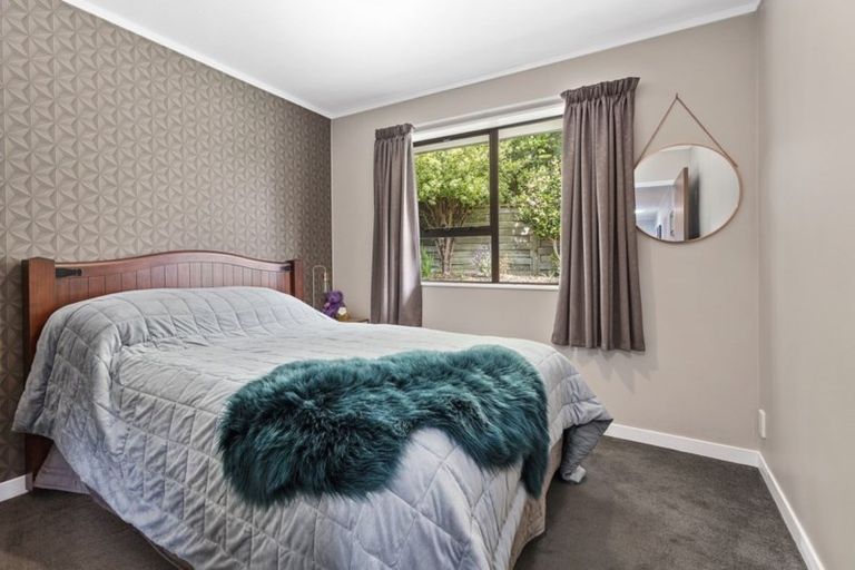 Photo of property in 7 Observatory Close, Whitby, Porirua, 5024