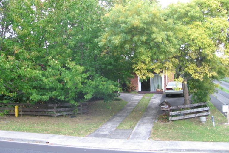 Photo of property in 31 Lingfield Street, Glenfield, Auckland, 0629