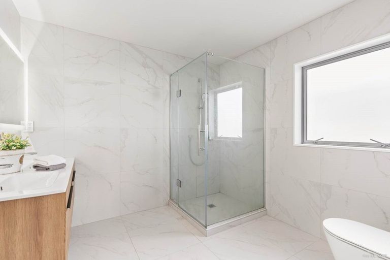 Photo of property in 10 Roa Avenue, Hobsonville, Auckland, 0616