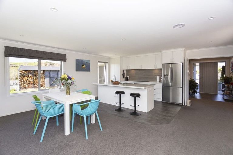 Photo of property in 32 Blue Stone Drive, Waiareka Junction, Oamaru, 9401