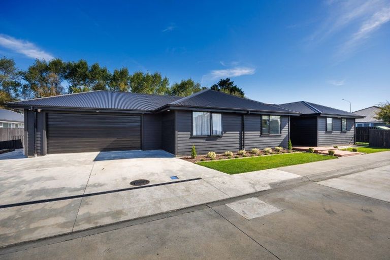 Photo of property in 6 Ivy Lane, Kelvin Grove, Palmerston North, 4414