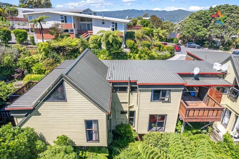 Photo of property in 25b City View Grove, Harbour View, Lower Hutt, 5010