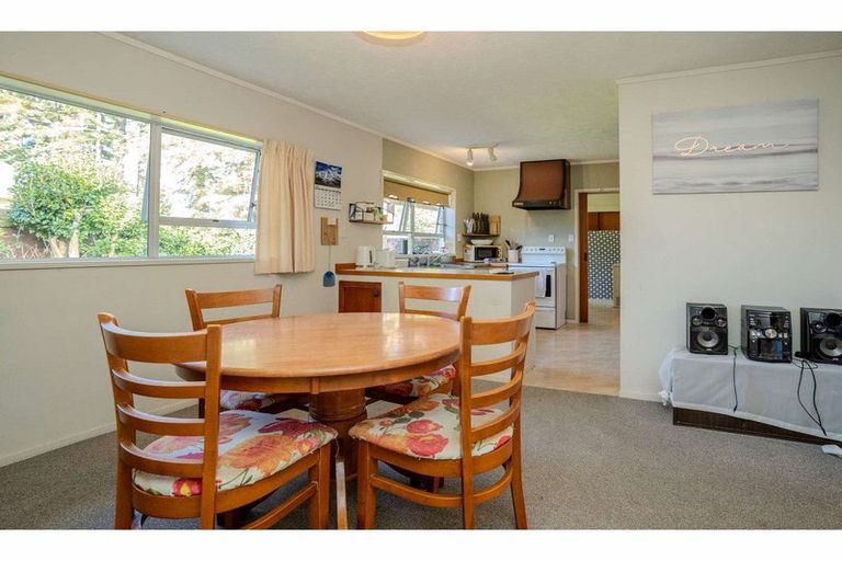 Photo of property in 11 Hawkings Crescent, Kerikeri, 0230