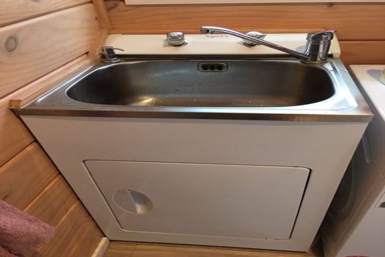 Photo of property in 56a Bay Street, Red Beach, 0932