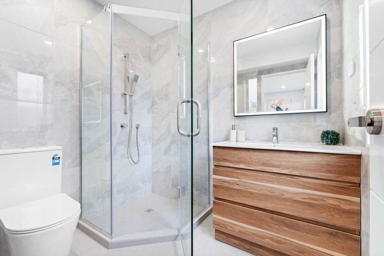 Photo of property in 11a Bowman Road, Forrest Hill, Auckland, 0620