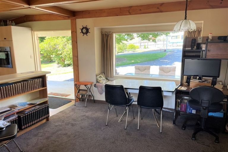 Photo of property in 11 Stuart Street, Owaka, 9535