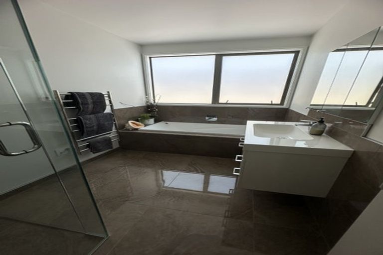 Photo of property in 8 Awatira Drive, Papamoa Beach, Papamoa, 3118