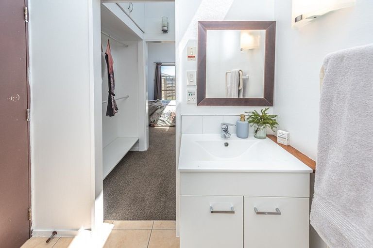 Photo of property in 56 Exeter Crescent, Springvale, Whanganui, 4501