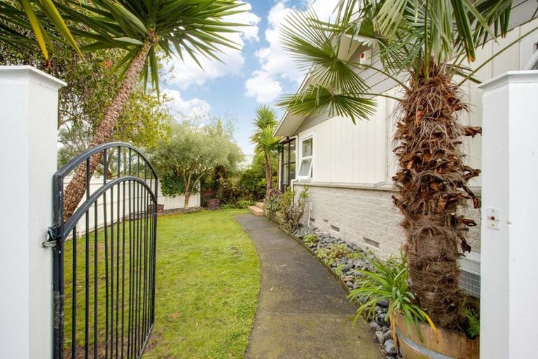 Photo of property in 4 Carl Avenue, Havelock North, 4130