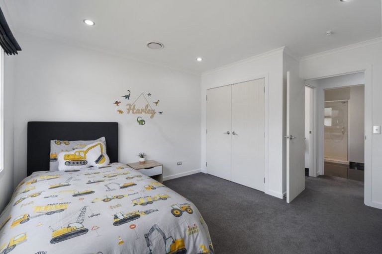 Photo of property in 14 Millbrook Place, Ashhurst, 4810