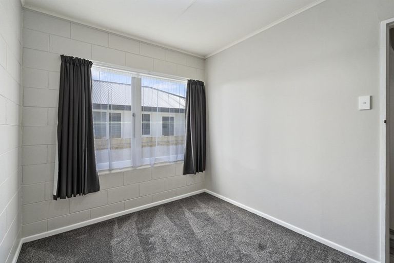 Photo of property in 2/145 College Street, Awapuni, Palmerston North, 4412