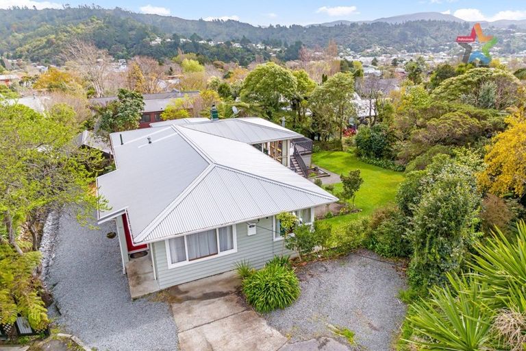 Photo of property in 98b Manuka Street, Stokes Valley, Lower Hutt, 5019