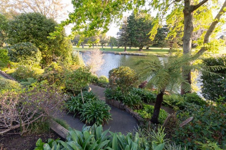 Photo of property in 15 Pastoral Lane, Hokowhitu, Palmerston North, 4410