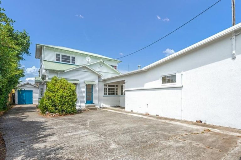 Photo of property in 64 Limbrick Street, Terrace End, Palmerston North, 4410