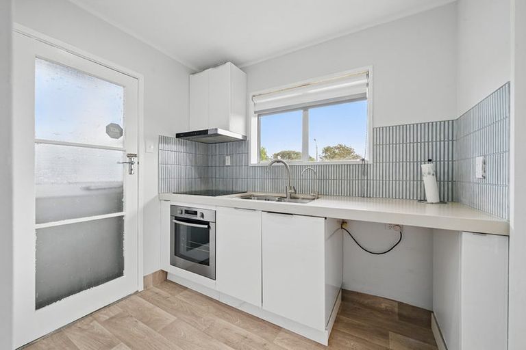 Photo of property in 1/41 Blacklock Avenue, Henderson, Auckland, 0612