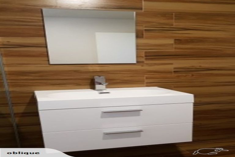 Photo of property in 1/29 John Court Street, Birkenhead, Auckland, 0626