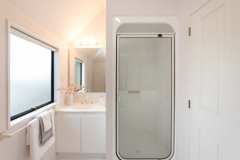 Photo of property in 15a Phoenix Avenue, Hokowhitu, Palmerston North, 4410