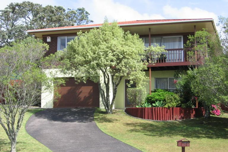 Photo of property in 23 Pakira Avenue, Glendene, Auckland, 0602