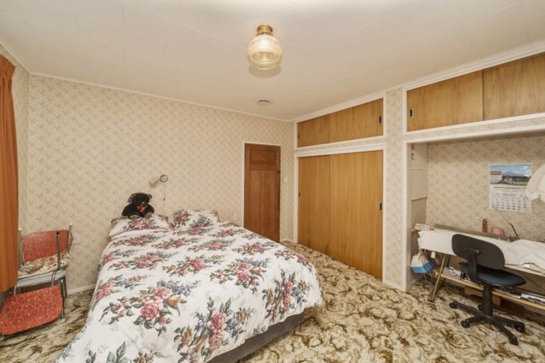 Photo of property in 87 Glover Road, Hawera, 4610