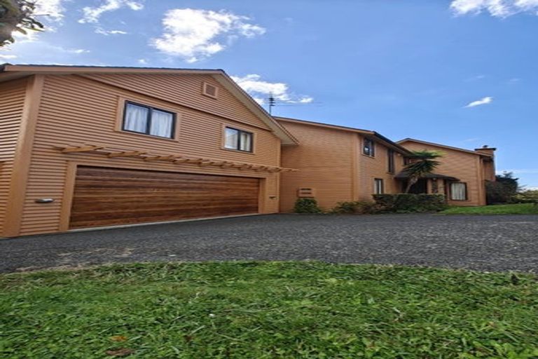 Photo of property in 1 Glenreagh Place, Torbay, Auckland, 0630