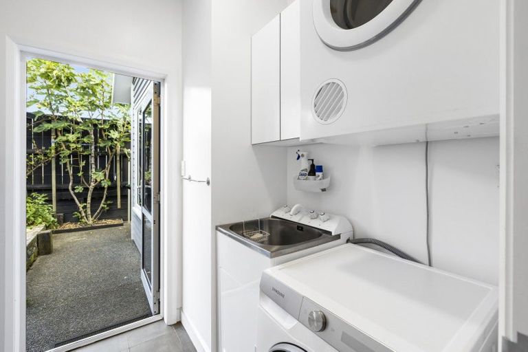 Photo of property in 21 Redhaven Place, Bethlehem, Tauranga, 3110