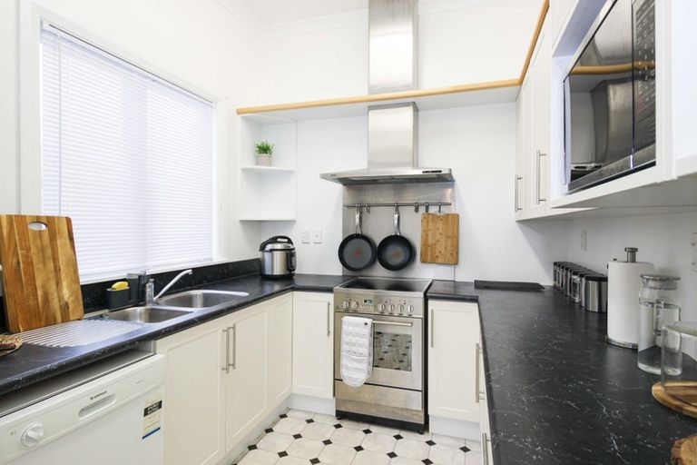 Photo of property in 43 Cuba Street, Petone, Lower Hutt, 5012