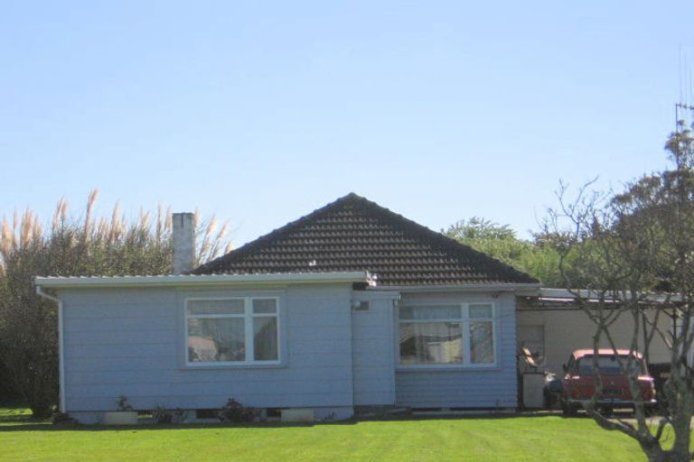 Photo of property in 27 Norbiton Road, Foxton, 4814