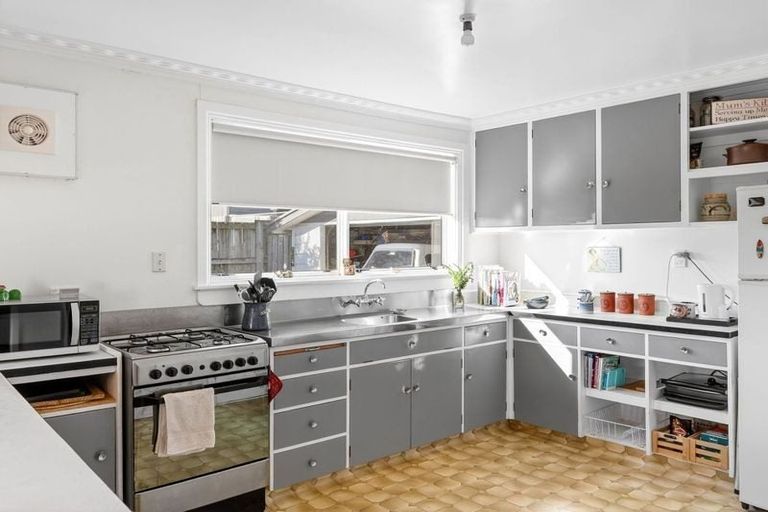 Photo of property in 25 Lyell Road, Outer Kaiti, Gisborne, 4010