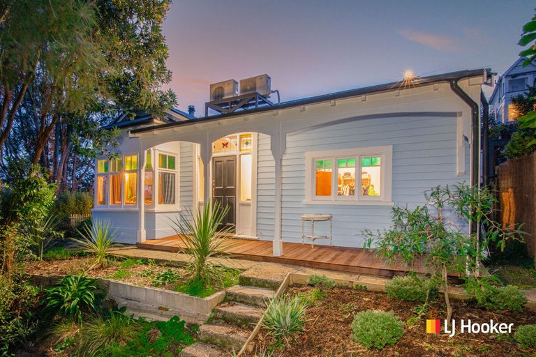 Photo of property in 27 Bruce Street, Roslyn, Dunedin, 9011