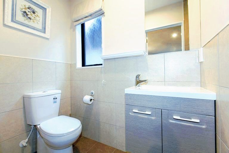 Photo of property in 42 Newnham Terrace, Upper Riccarton, Christchurch, 8041