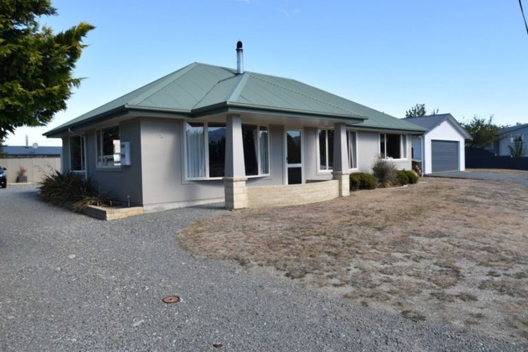 Photo of property in 19 Braemar Place, Twizel, 7901