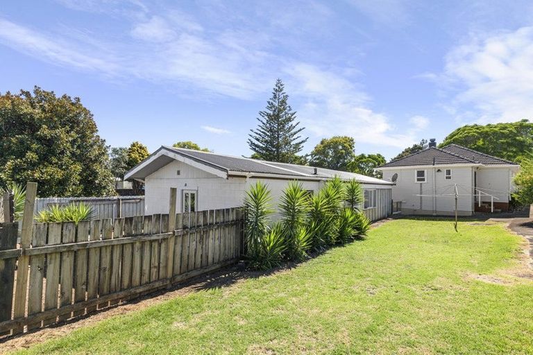 Photo of property in 14 Montgomery Avenue, Pukekohe, 2120