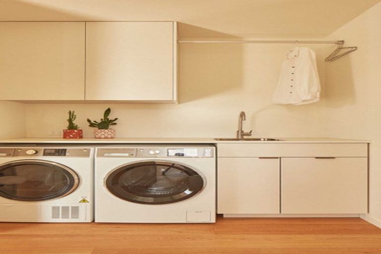 Photo of property in 20a High Street, Island Bay, Wellington, 6023