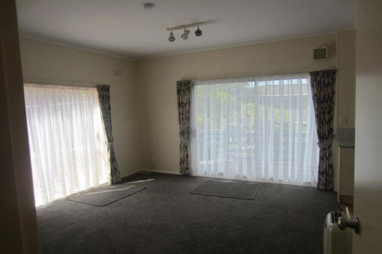 Photo of property in 3 Saint Hildas Glade, Tawa, Wellington, 5028