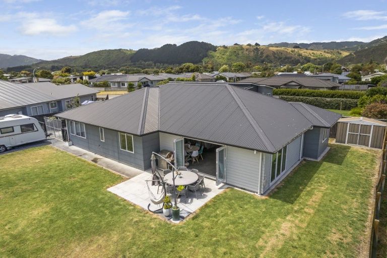 Photo of property in 15 Gallipoli Place, Paraparaumu, 5032