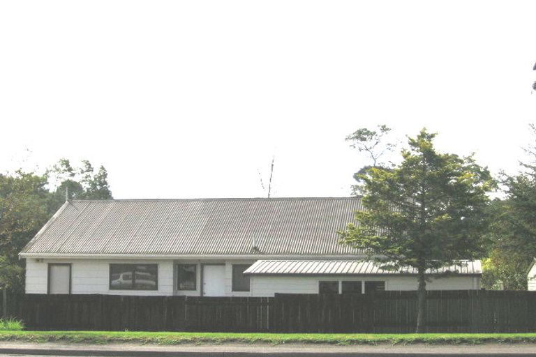 Photo of property in 581 Swanson Road, Ranui, Auckland, 0612