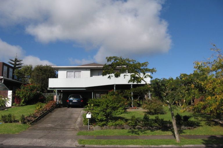 Photo of property in 7 Downsview Road, Pakuranga Heights, Auckland, 2010
