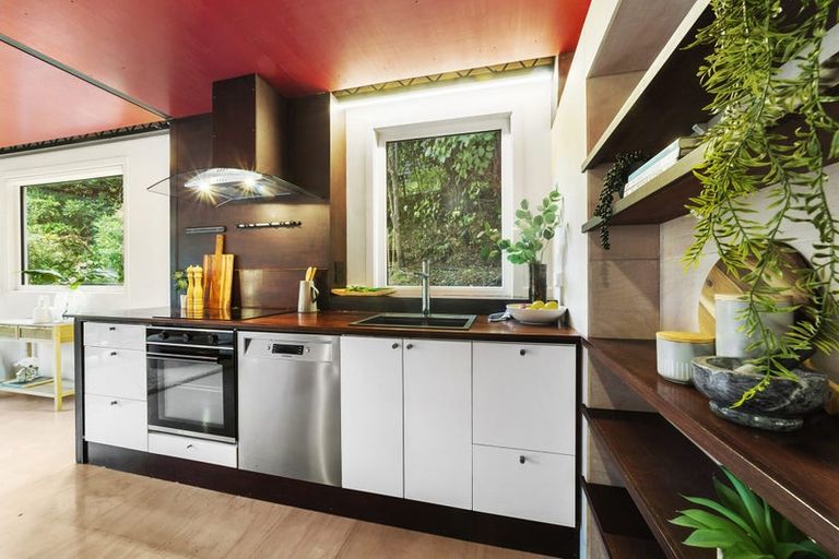 Photo of property in 38a Randwick Road, Northland, Wellington, 6012